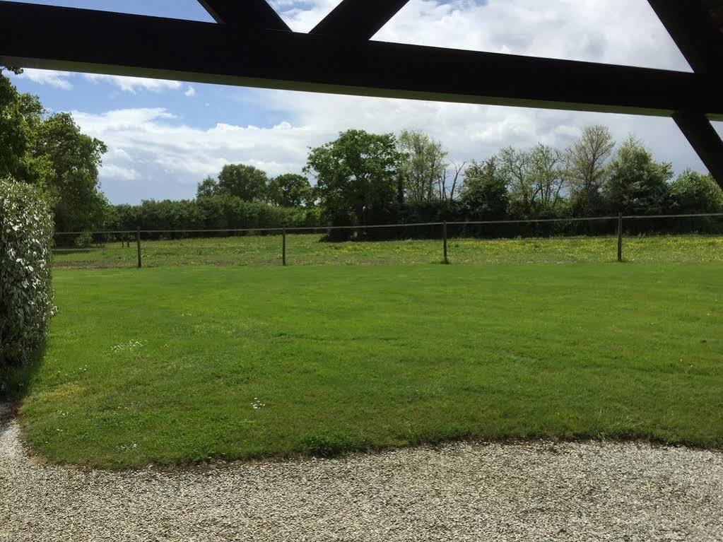Le Domaine De Belleville Dragey Exteriör bild